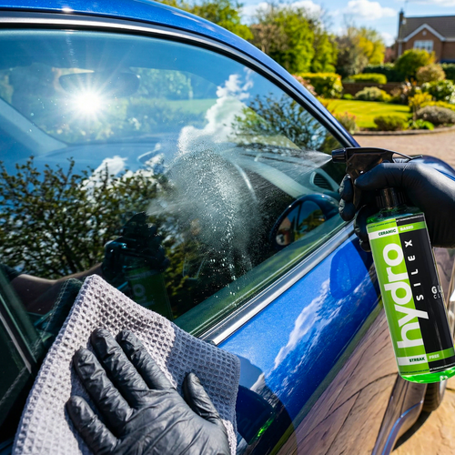 HydroSilex Glass Cleaner Action